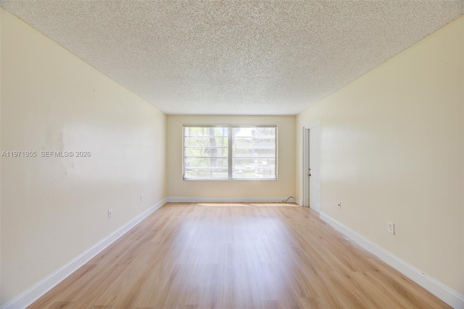 OMEGA CONDO NO 6 - Residential