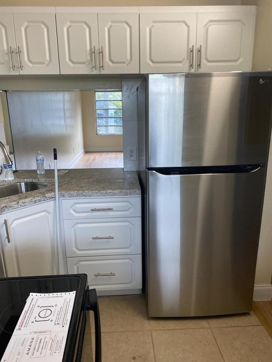 OMEGA CONDO NO 6 - Residential