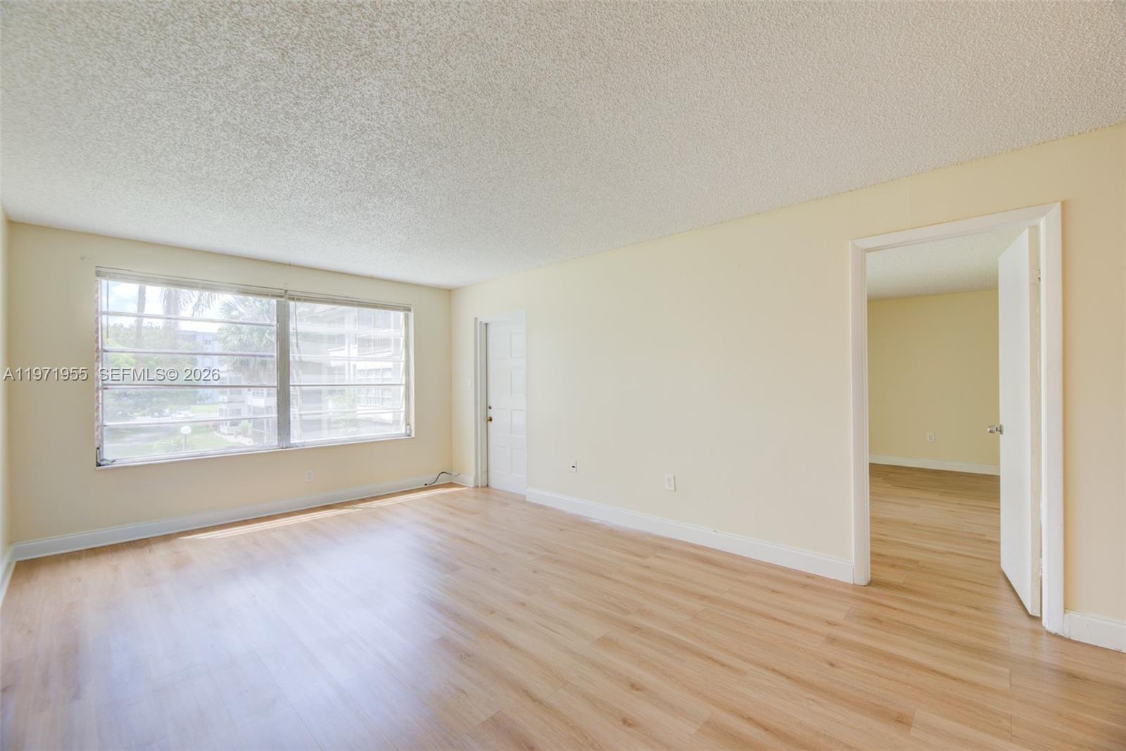 OMEGA CONDO NO 6 - Residential