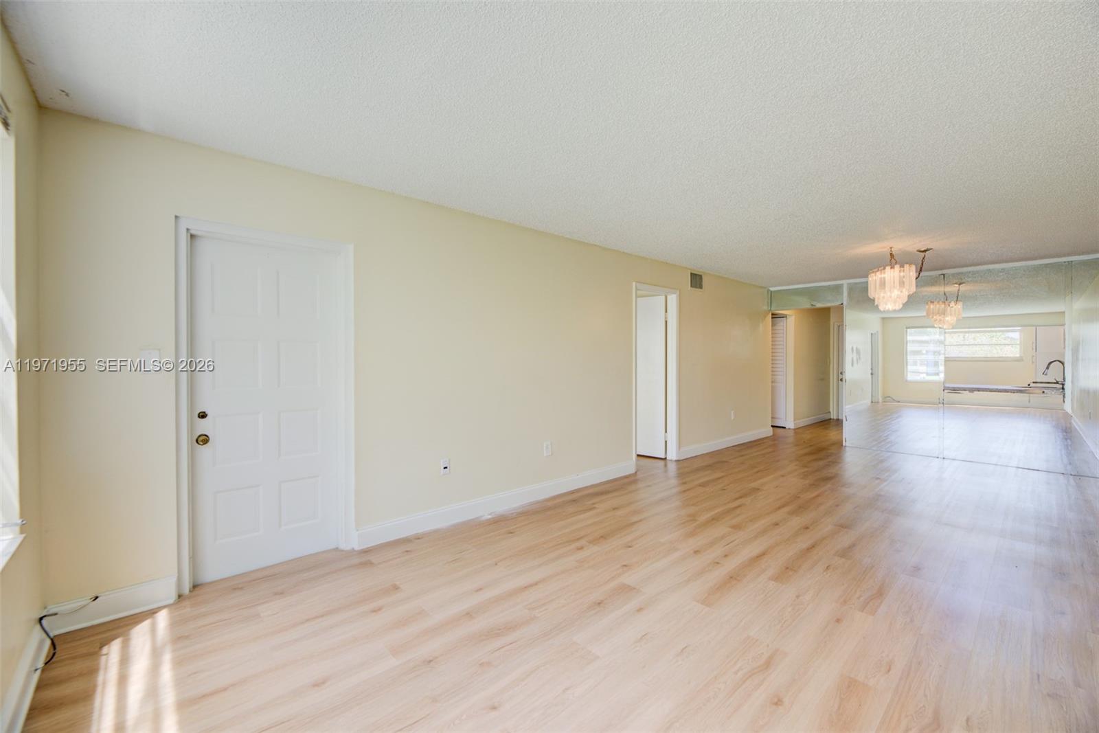 OMEGA CONDO NO 6 - Residential