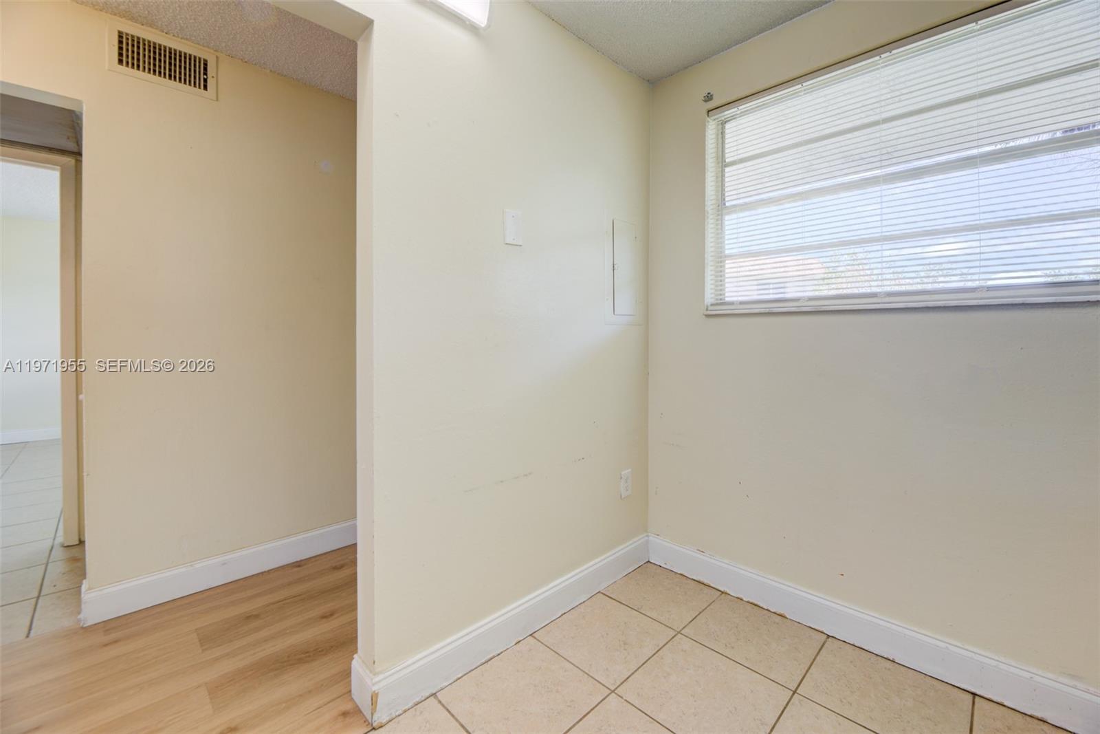 OMEGA CONDO NO 6 - Residential
