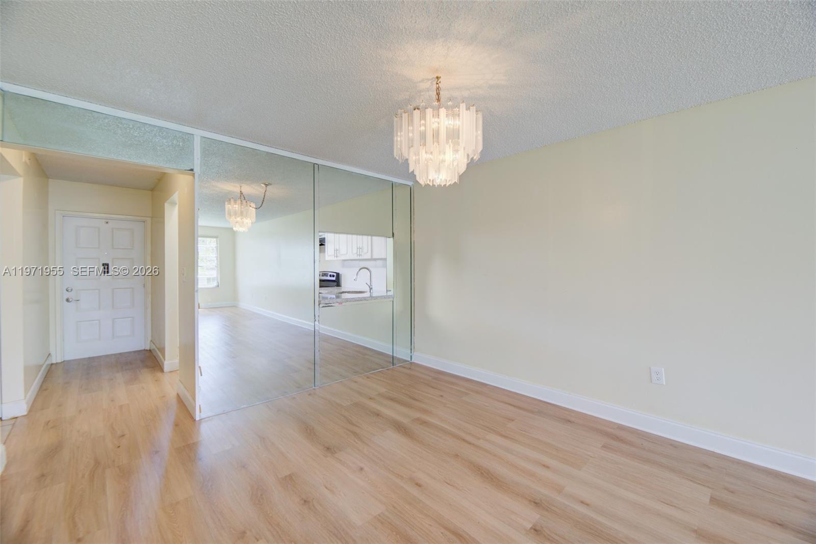 OMEGA CONDO NO 6 - Residential