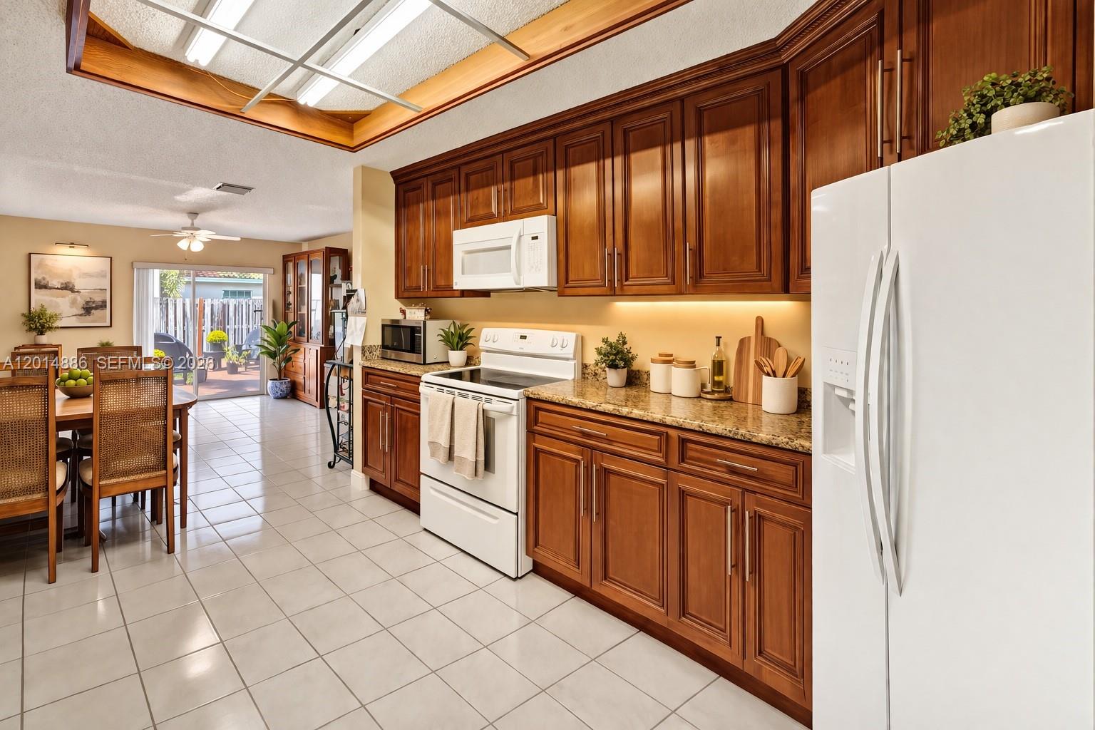 CHARLESTOWNE - Residential