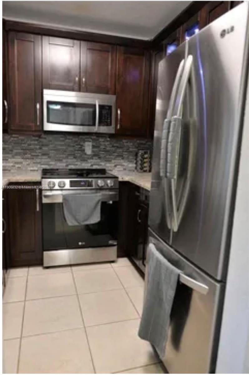 THE BERKELEY CONDO - Residential