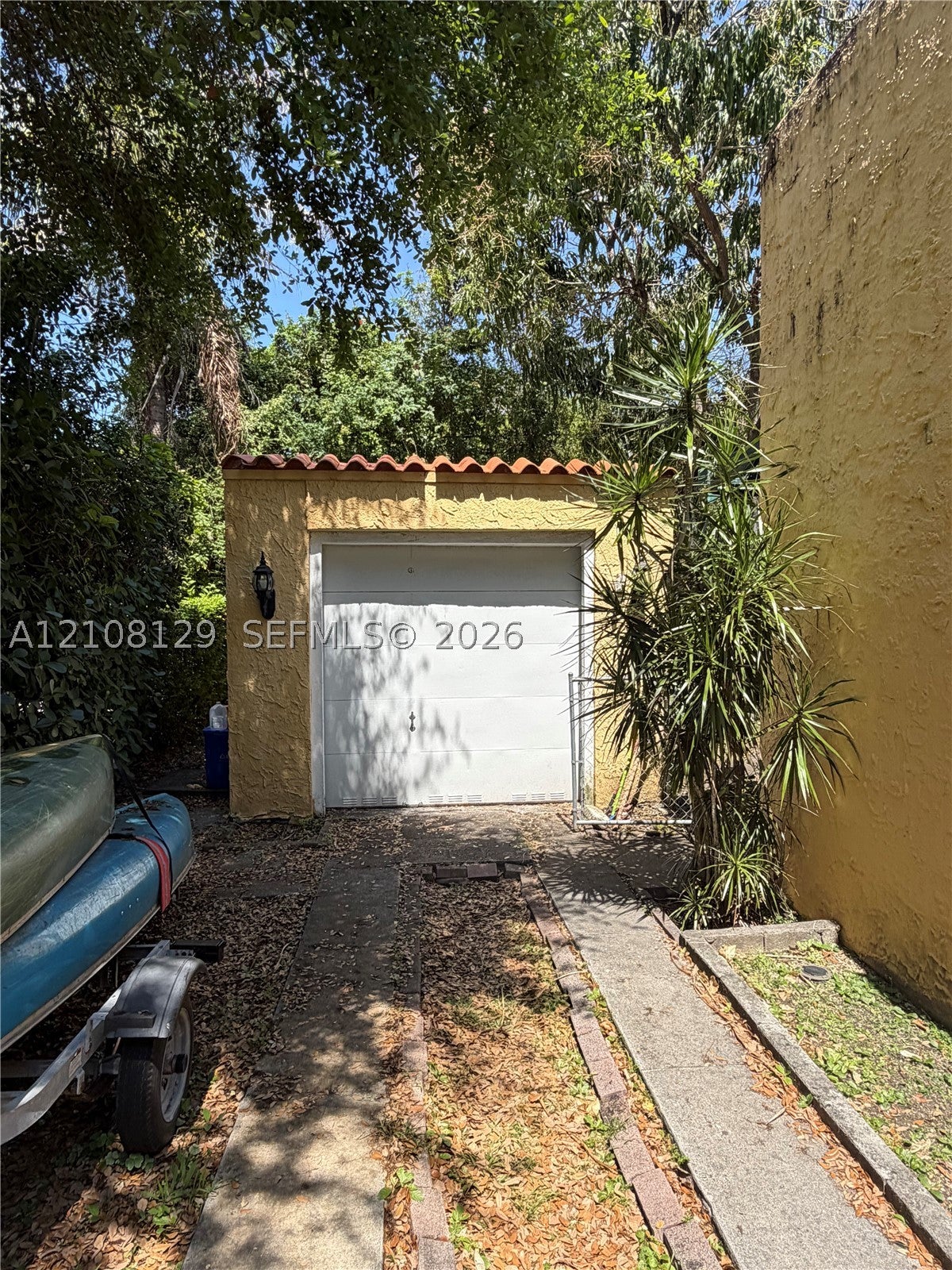 1209 Mariana Ave