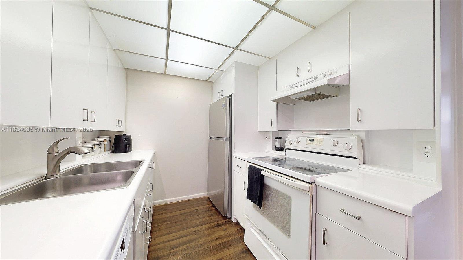 REXFORD AT CENTURY VILLAG - Residential