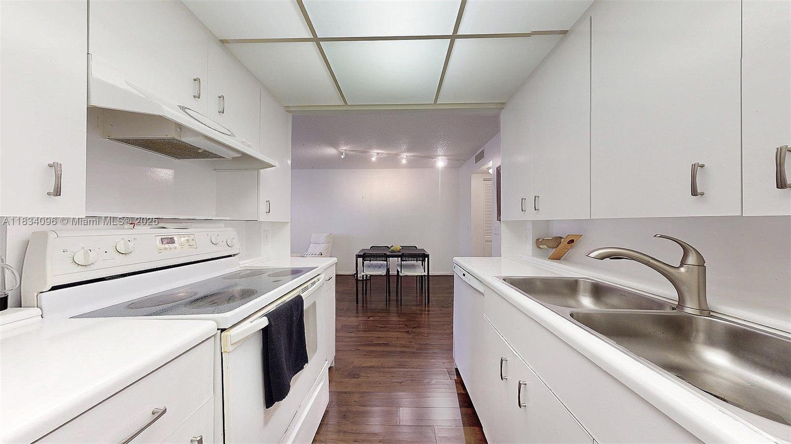 REXFORD AT CENTURY VILLAG - Residential