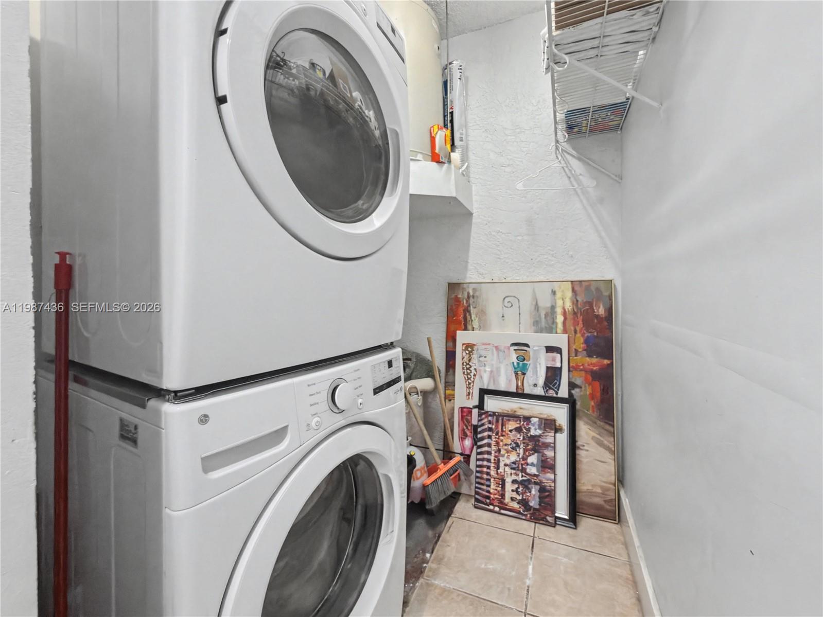 BRISTOL POINTE - Residential