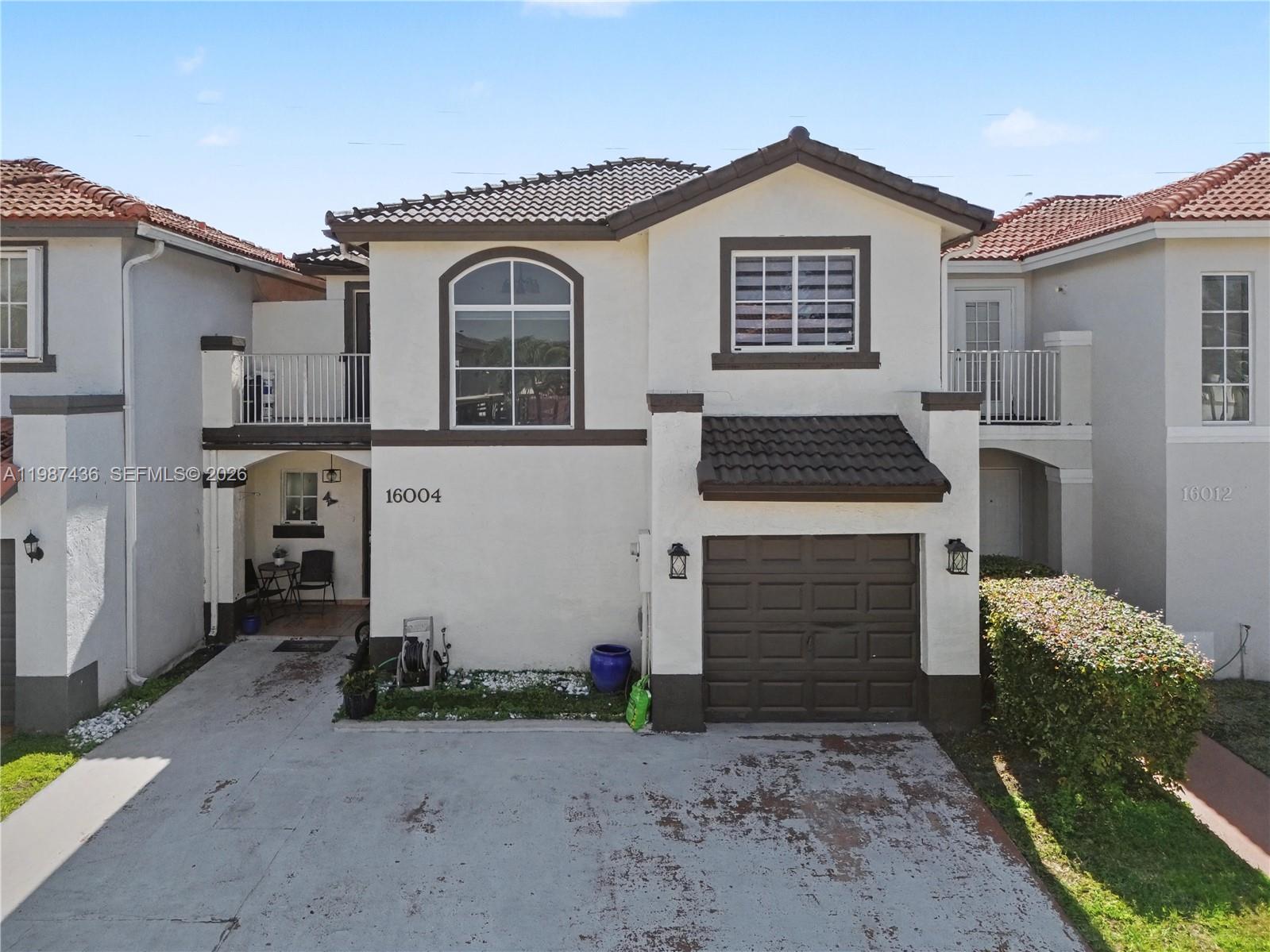 BRISTOL POINTE - Residential