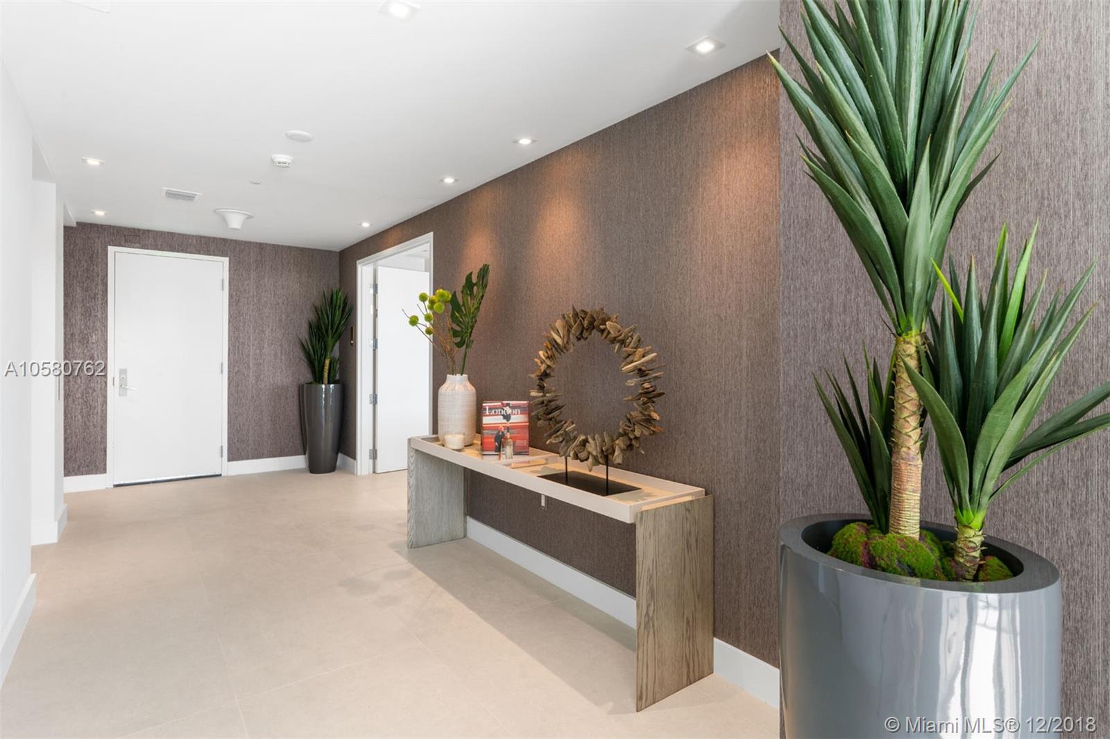 PRIVE CONDO - Residential Lease