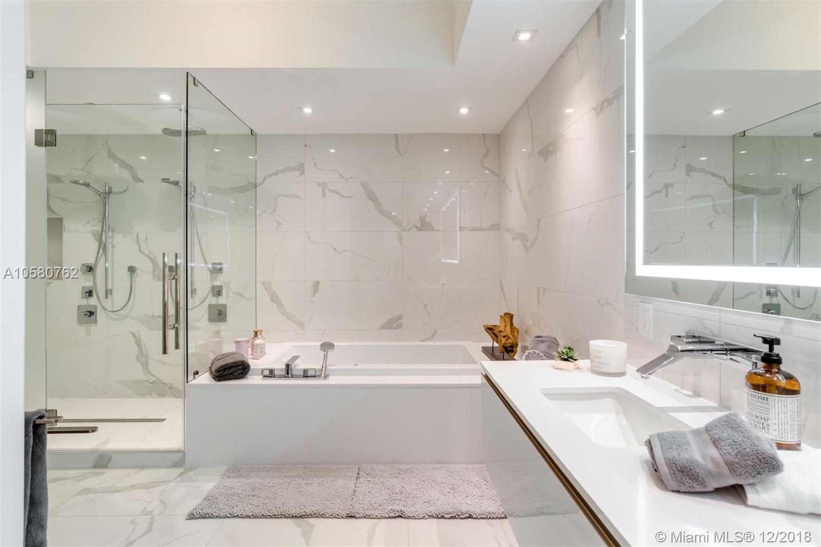 PRIVE CONDO - Residential Lease