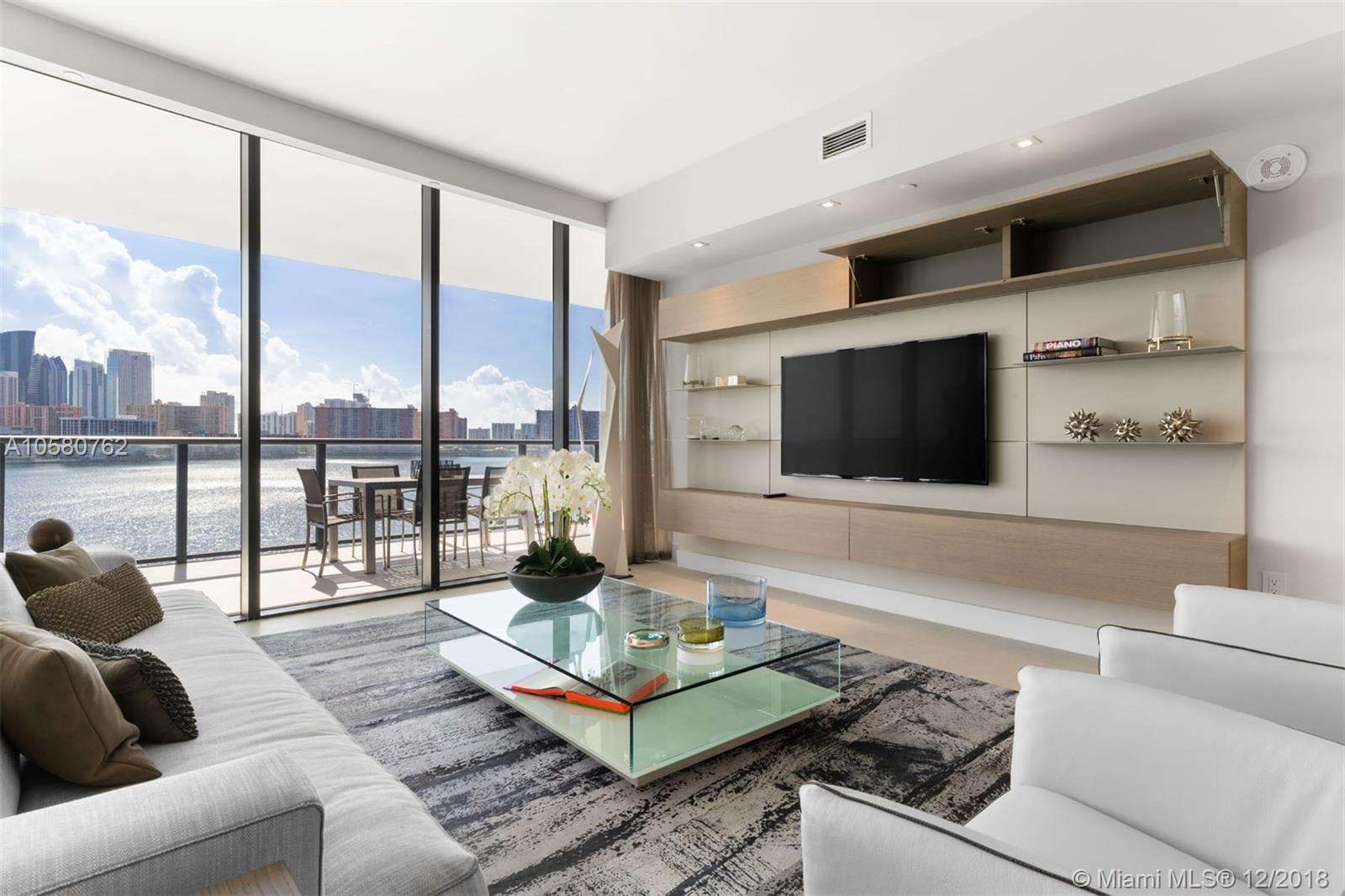 PRIVE CONDO - Residential Lease