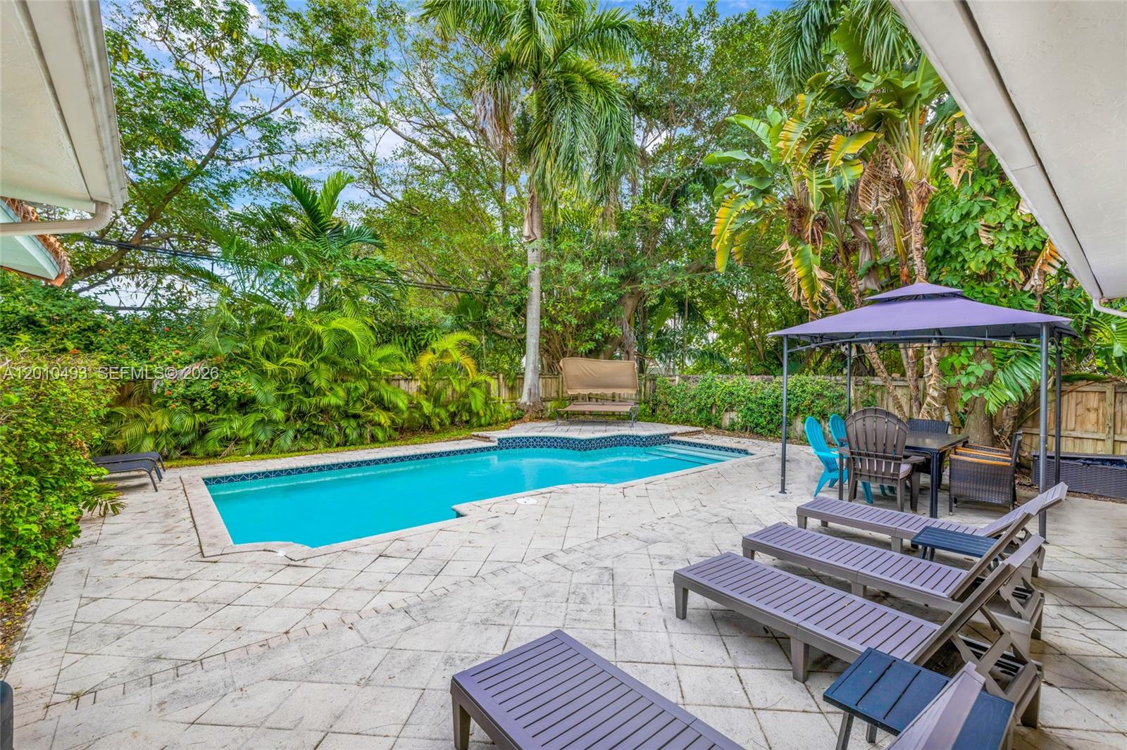 NORTH BAY ISLAND - Residential Lease