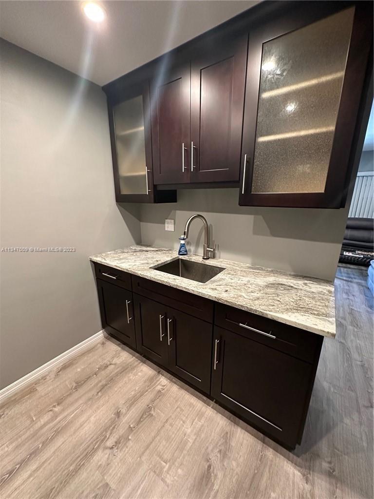 EVERETT ARMS NO 3 CONDO - Residential Lease