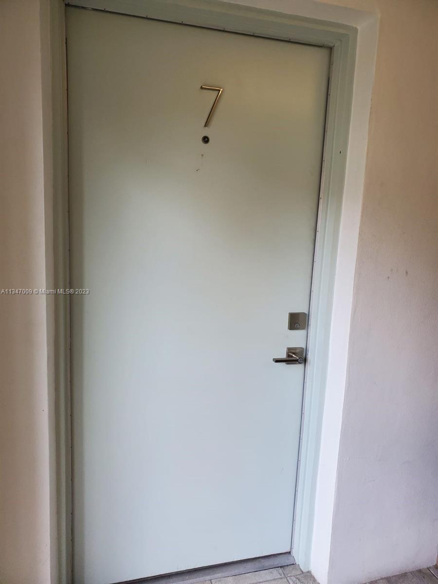 EVERETT ARMS NO 3 CONDO - Residential Lease