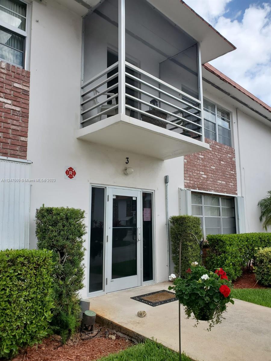 EVERETT ARMS NO 3 CONDO - Residential Lease