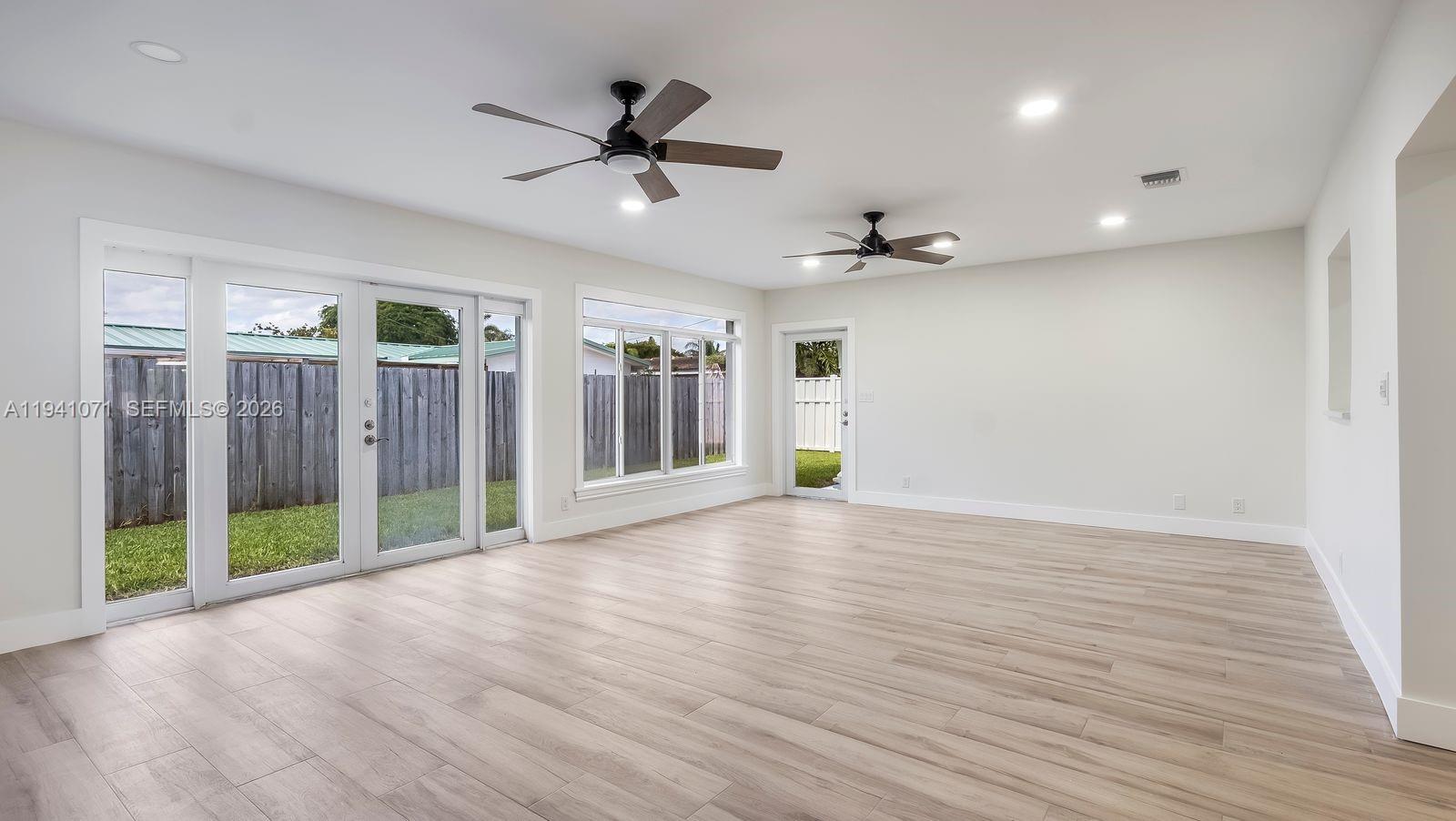 CORAL RIDGE ISLES - Residential