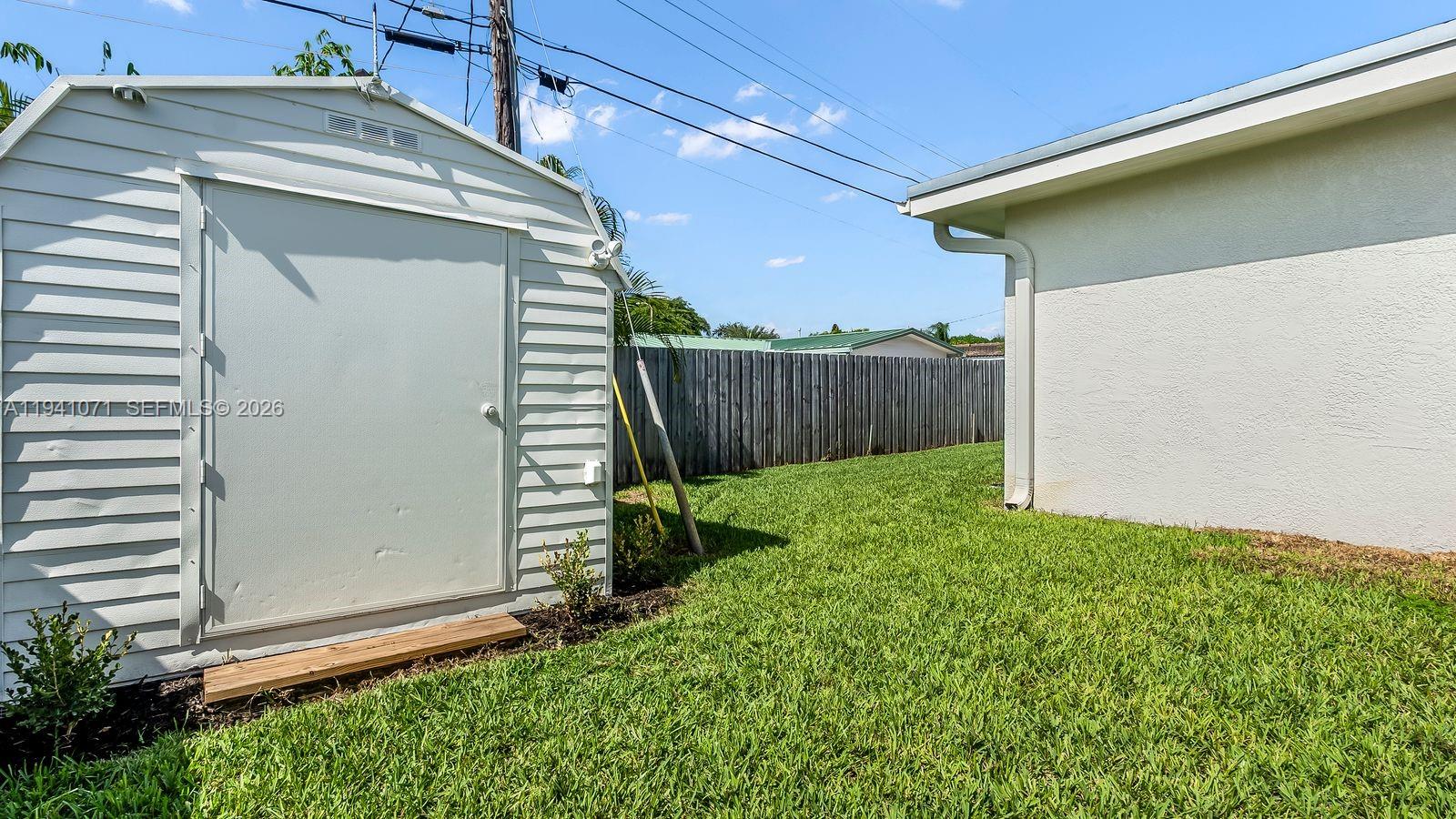 CORAL RIDGE ISLES - Residential