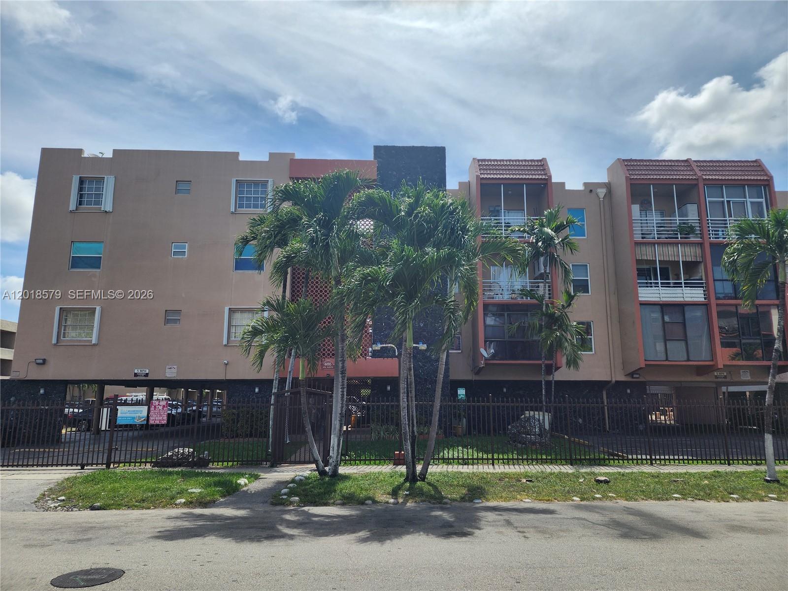 ROYAL PALMETTO CONDO - Residential