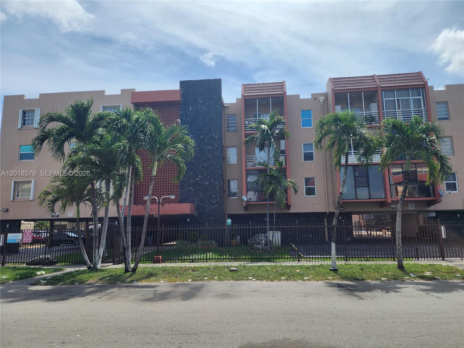 ROYAL PALMETTO CONDO - Residential