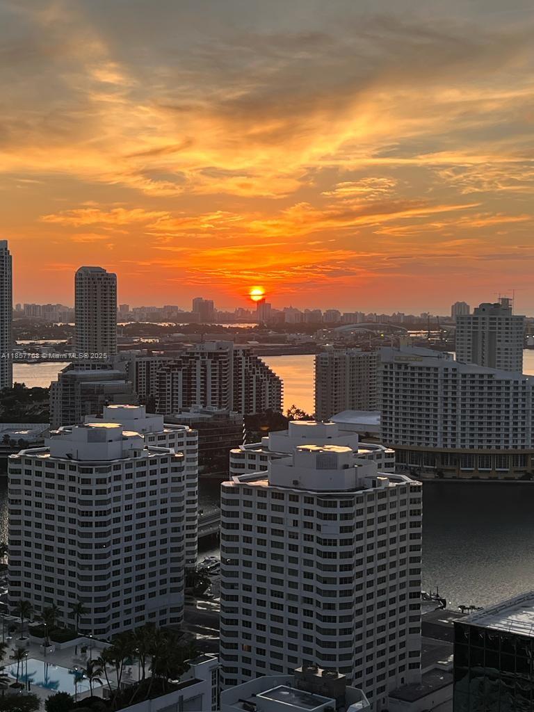 1060 BRICKELL CONDO - Residential Lease