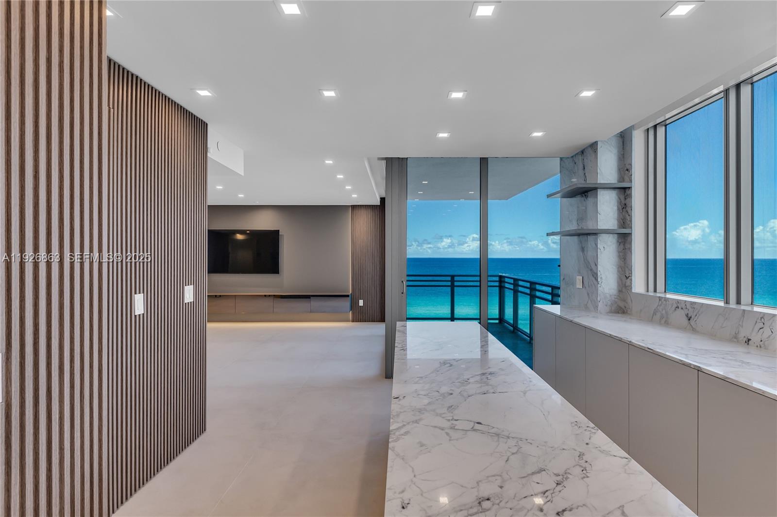 DIPLOMAT OCEANFRONT RESID - Residential