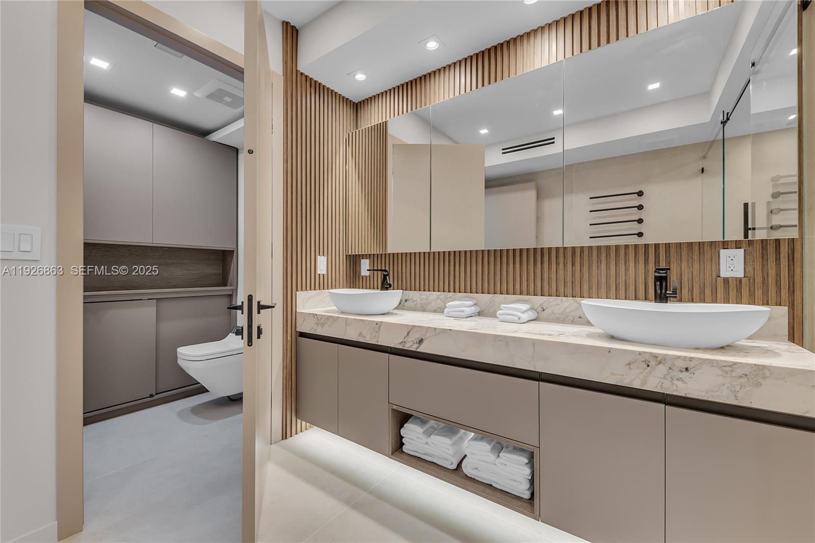 DIPLOMAT OCEANFRONT RESID - Residential