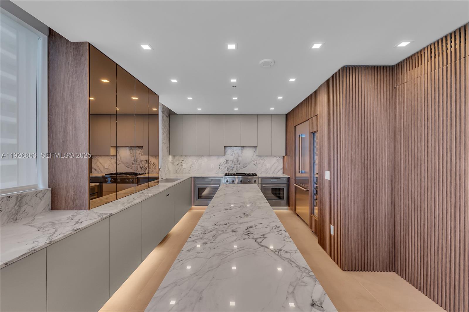 DIPLOMAT OCEANFRONT RESID - Residential