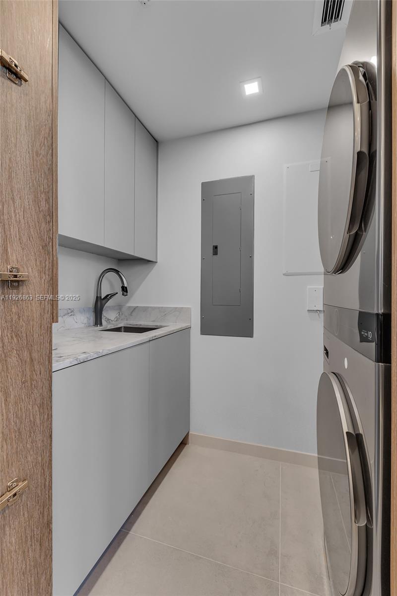 DIPLOMAT OCEANFRONT RESID - Residential