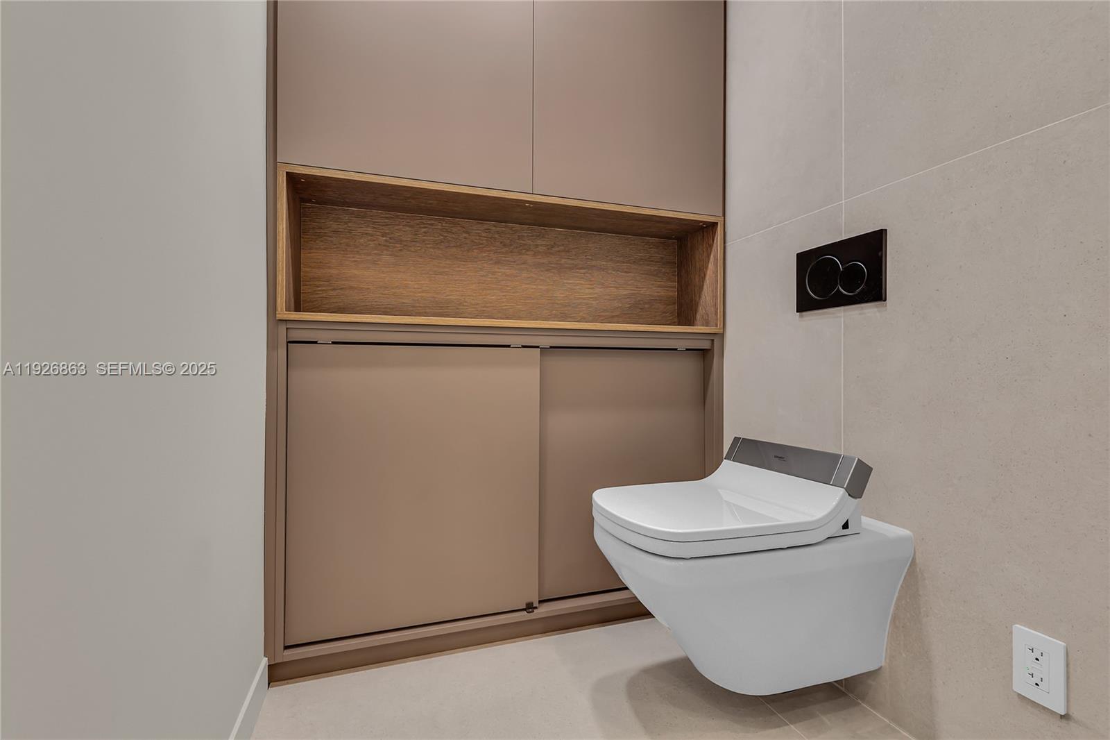 DIPLOMAT OCEANFRONT RESID - Residential