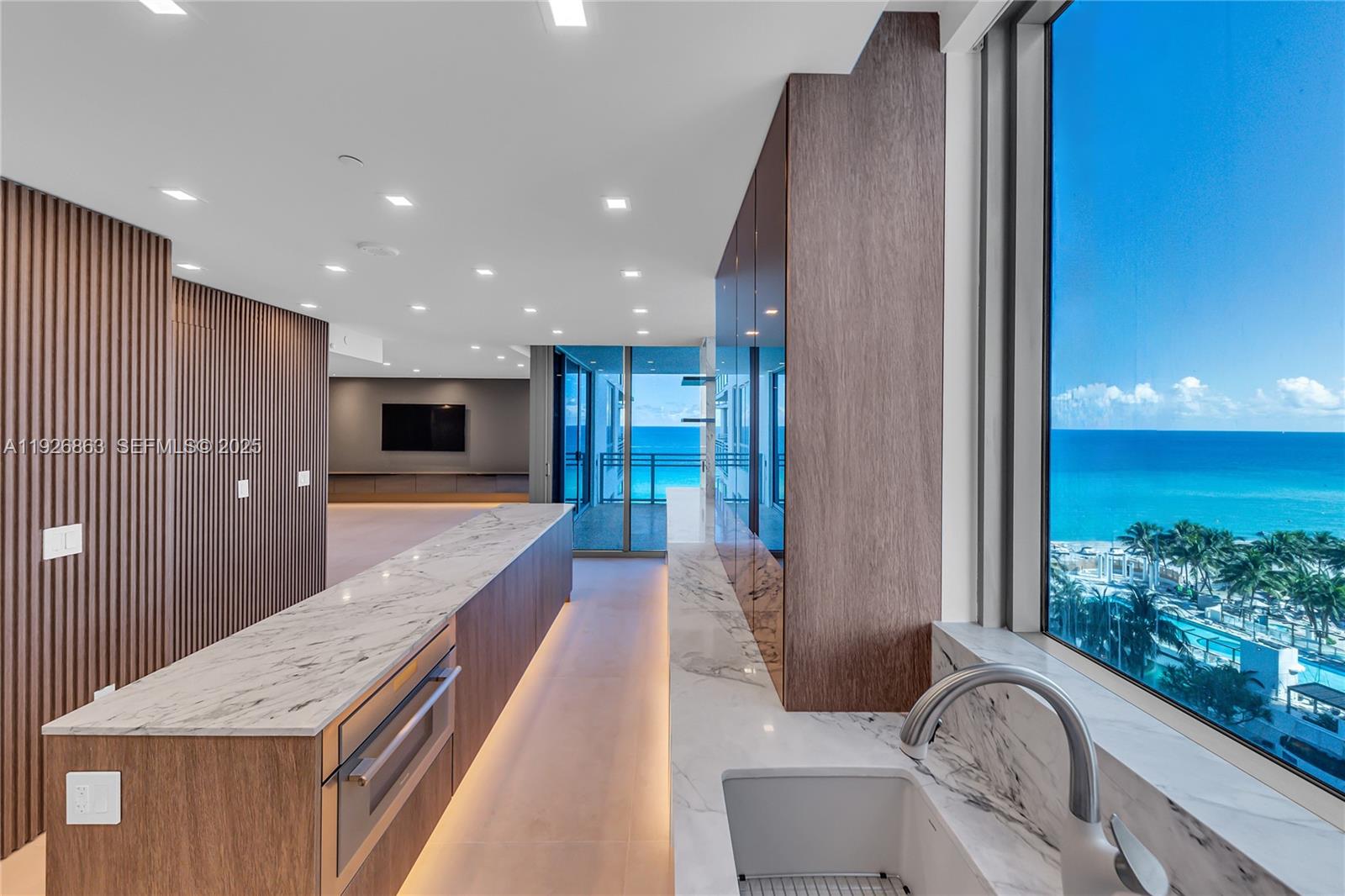 DIPLOMAT OCEANFRONT RESID - Residential