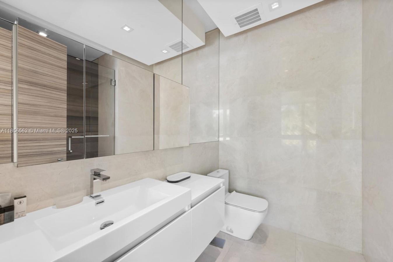 GOLDEN ISLES SEC - Residential Lease