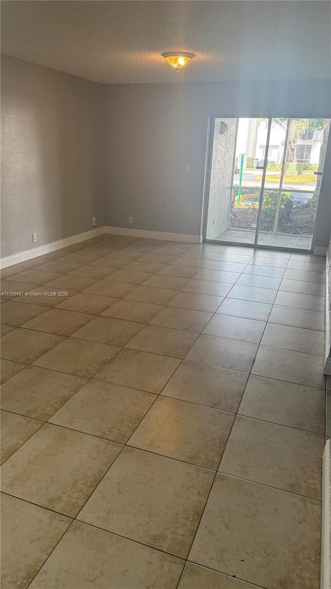 5720 Rock Island Rd 380, Tamarac, Broward County, Florida - 2 Bedrooms  
2 Bathrooms - 
