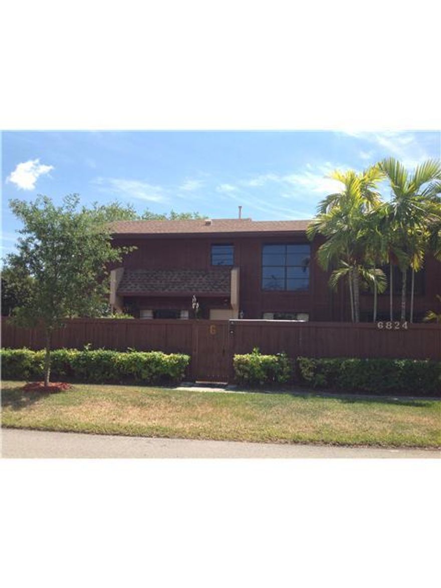BEAUTIFUL CONDOMINIUM IN A NICE GATED COMMUNITY,  SPACIOUS 2 BEDROOMS AND 2 BATHROOMS, ROMAN TUB IN MASTER BEDROOM,  TWO WALK IN CLOSETS, UPDATED KITCHEN, WASHER AND DRYER, LOVELY AND PRIVATE FENCED, GAS WATER HEATER, COMUNITY POOL, PLAYGROUND, TENNIS AND  MORE, GREAT LOCATION, CORNER UNIT. WON'T LAST.