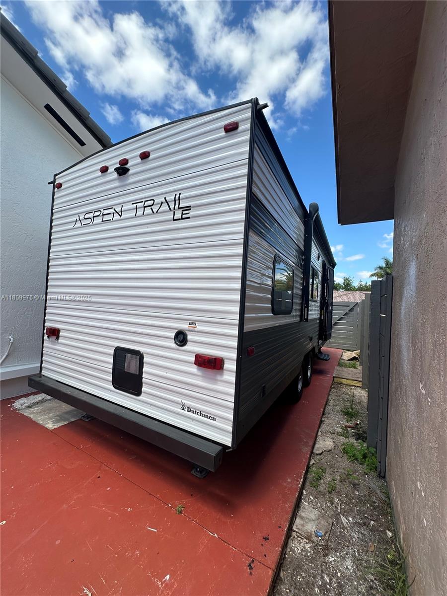18211 Sw 143rd Ct A, Miami, Broward County, Florida - 1 Bathrooms - 