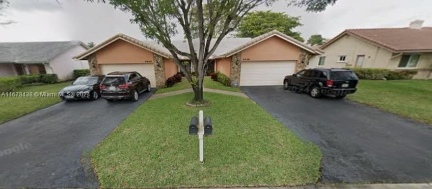 "Duplex in the Country Club Neighborhood" Both sides for Sale under one Deed. 3 Bedrooms 2 Bathrooms on each side. Updated Kitchen and Baths. Spacious Living Areas with High Ceilings. Fenced Back Yard. Large 2 Car Garage.
