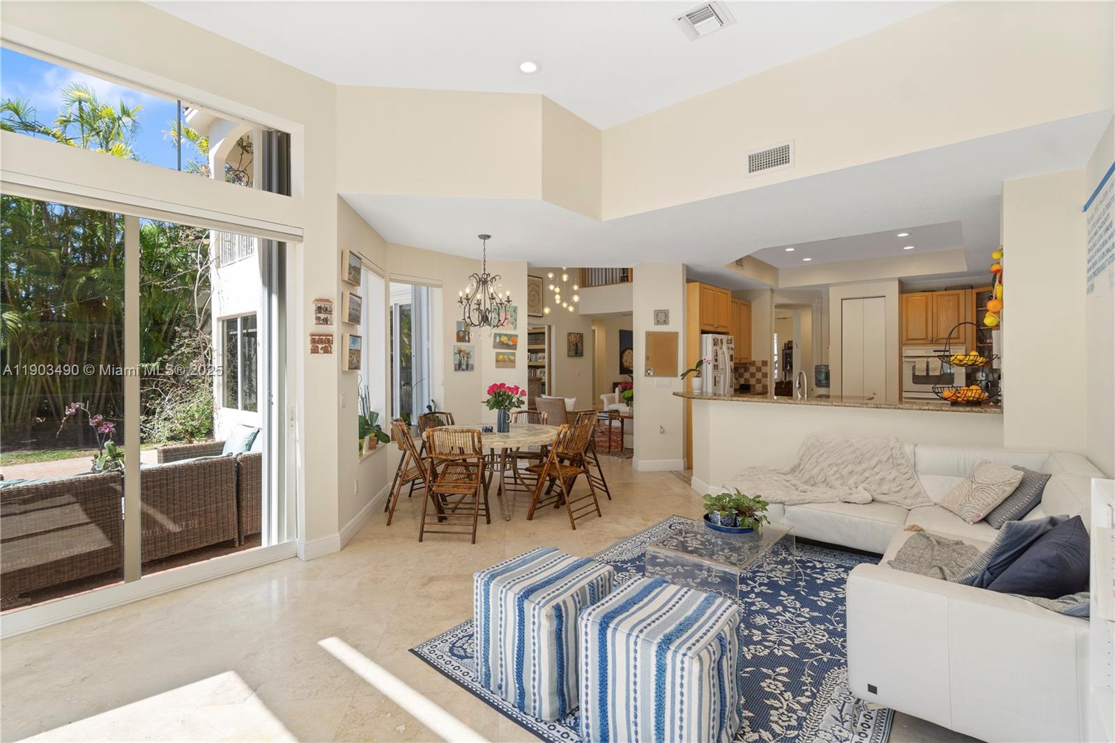 PRESIDENTIAL ESTATES SOUT - Residential Lease