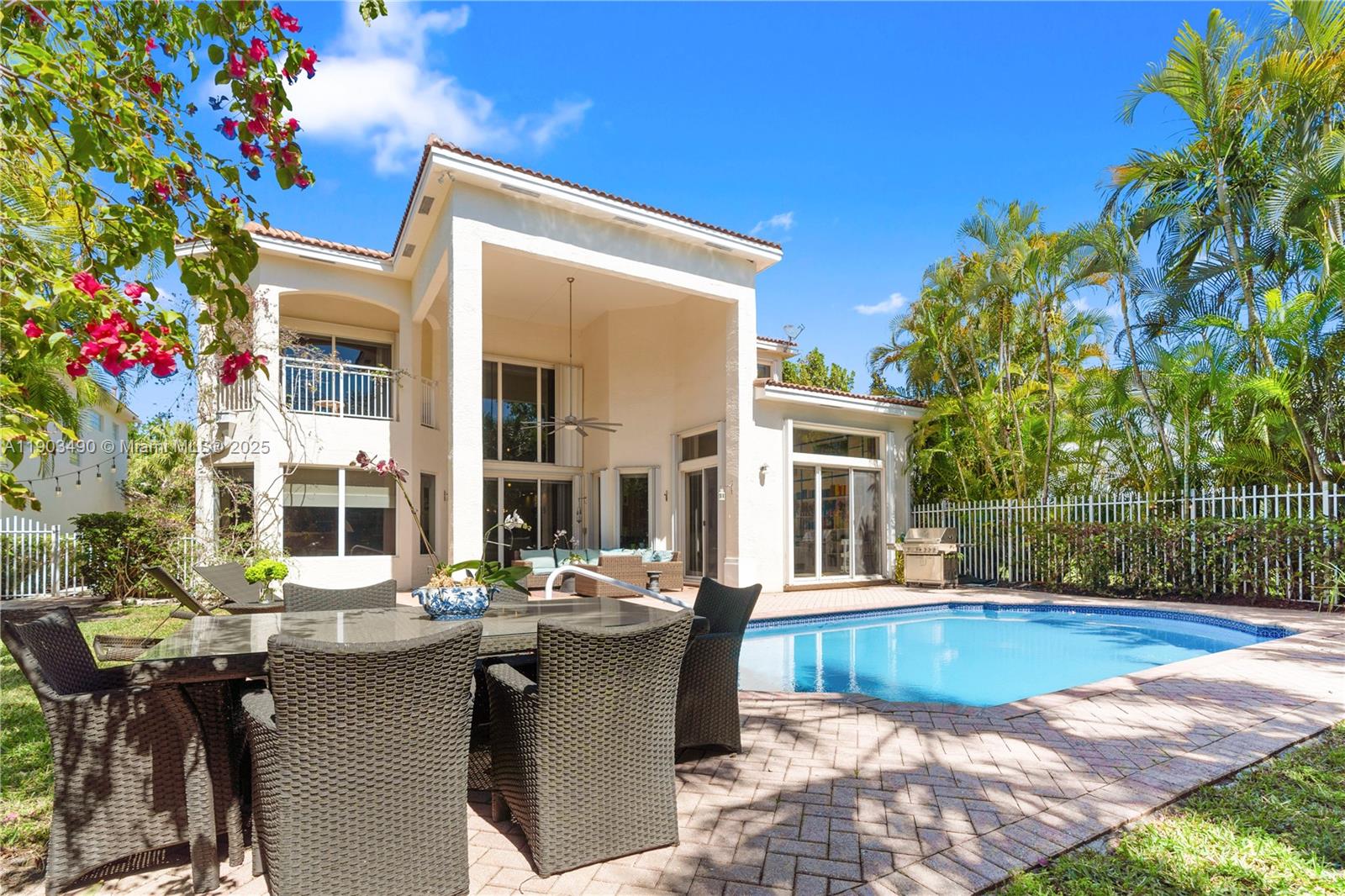 PRESIDENTIAL ESTATES SOUT - Residential Lease