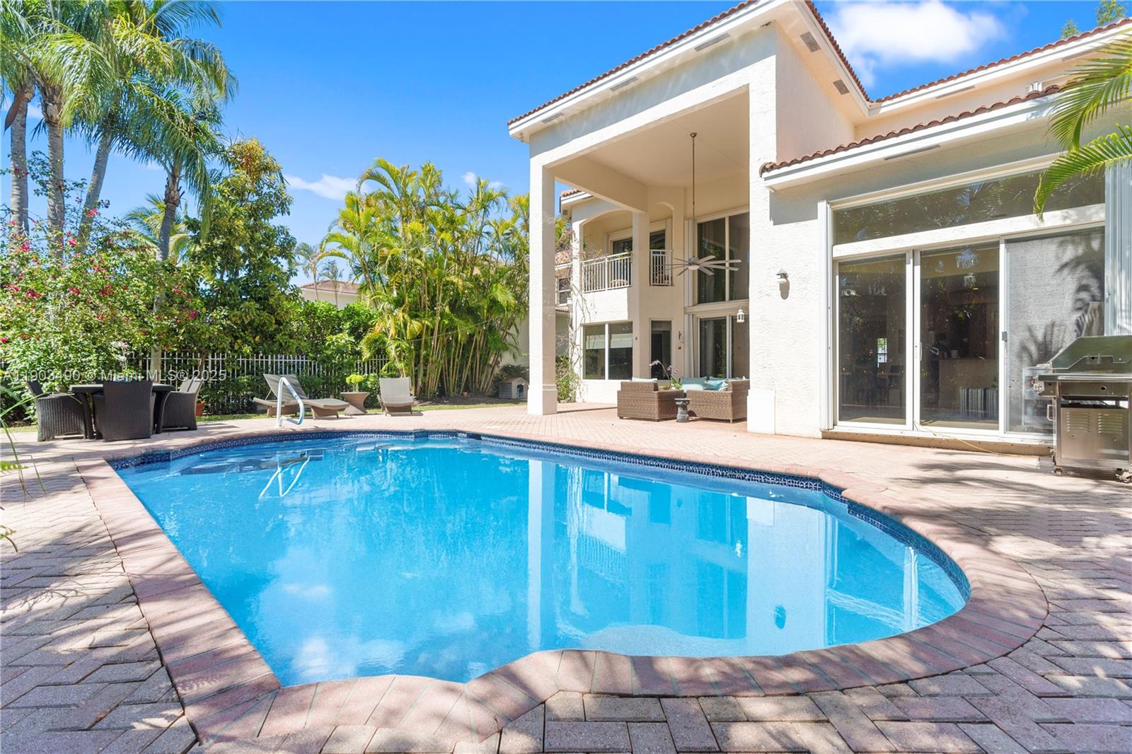 PRESIDENTIAL ESTATES SOUT - Residential Lease