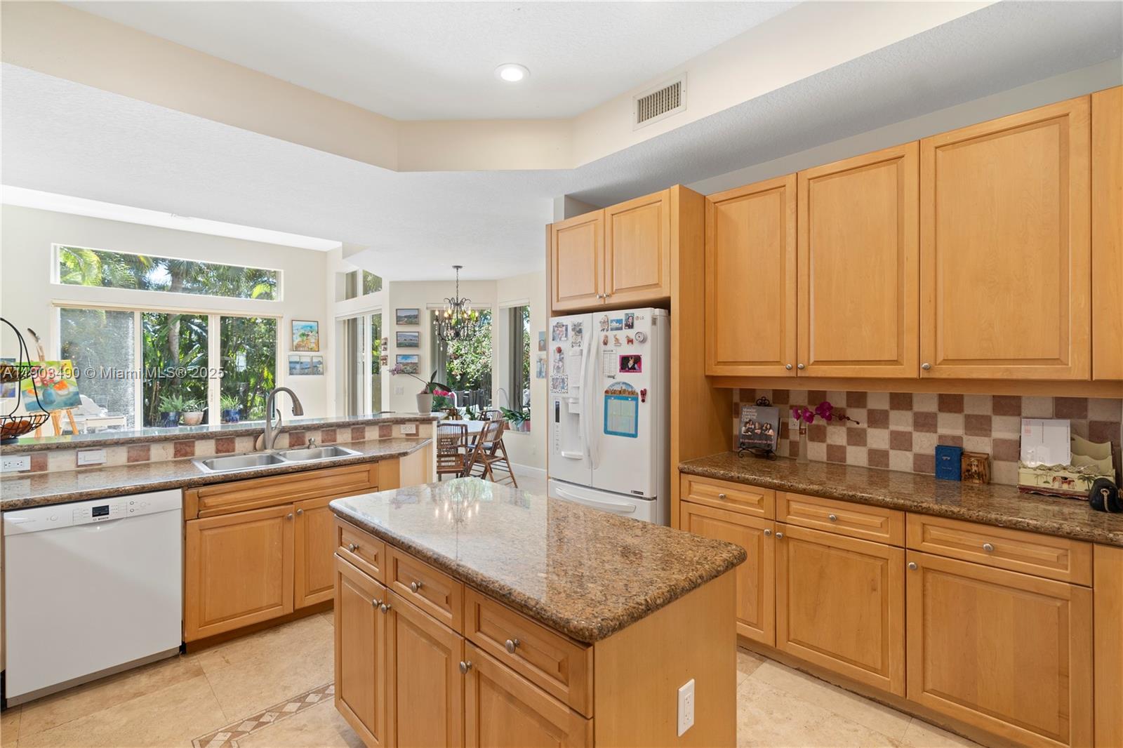 PRESIDENTIAL ESTATES SOUT - Residential Lease