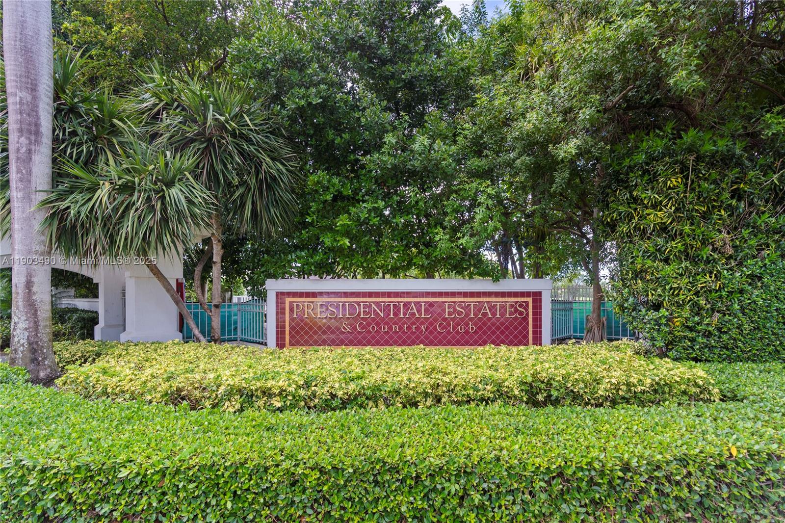 PRESIDENTIAL ESTATES SOUT - Residential Lease