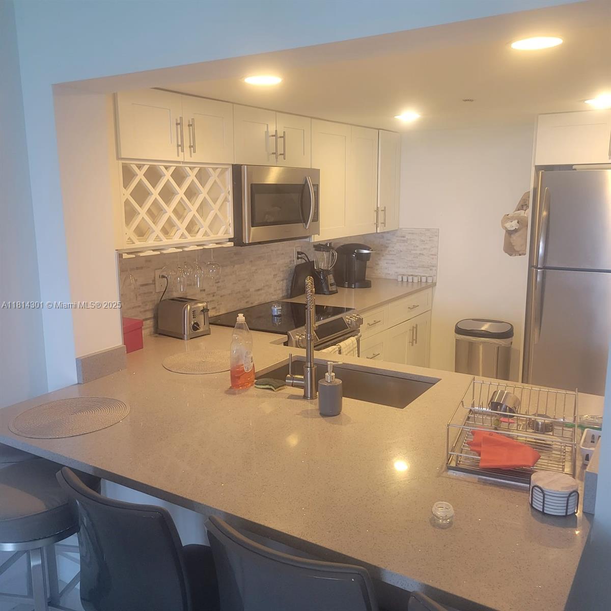 CLUB ATLANTIS CONDO - Residential Lease