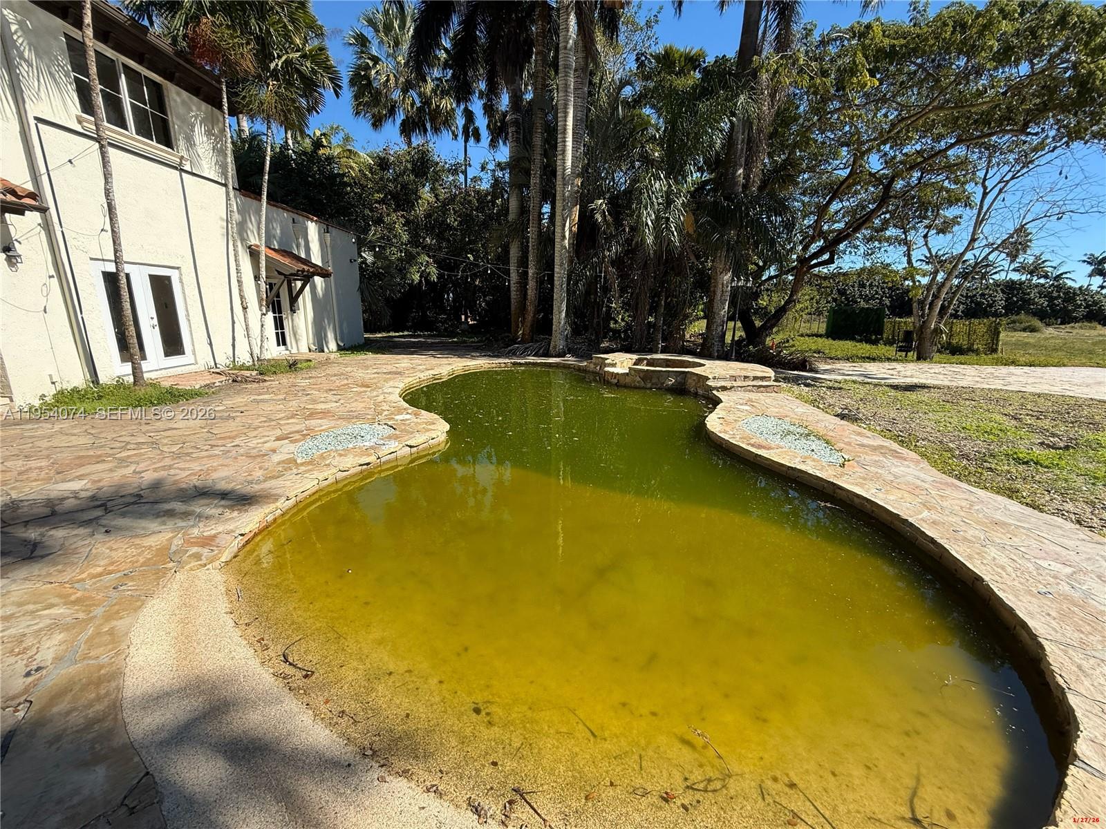 REDLANDS - Residential