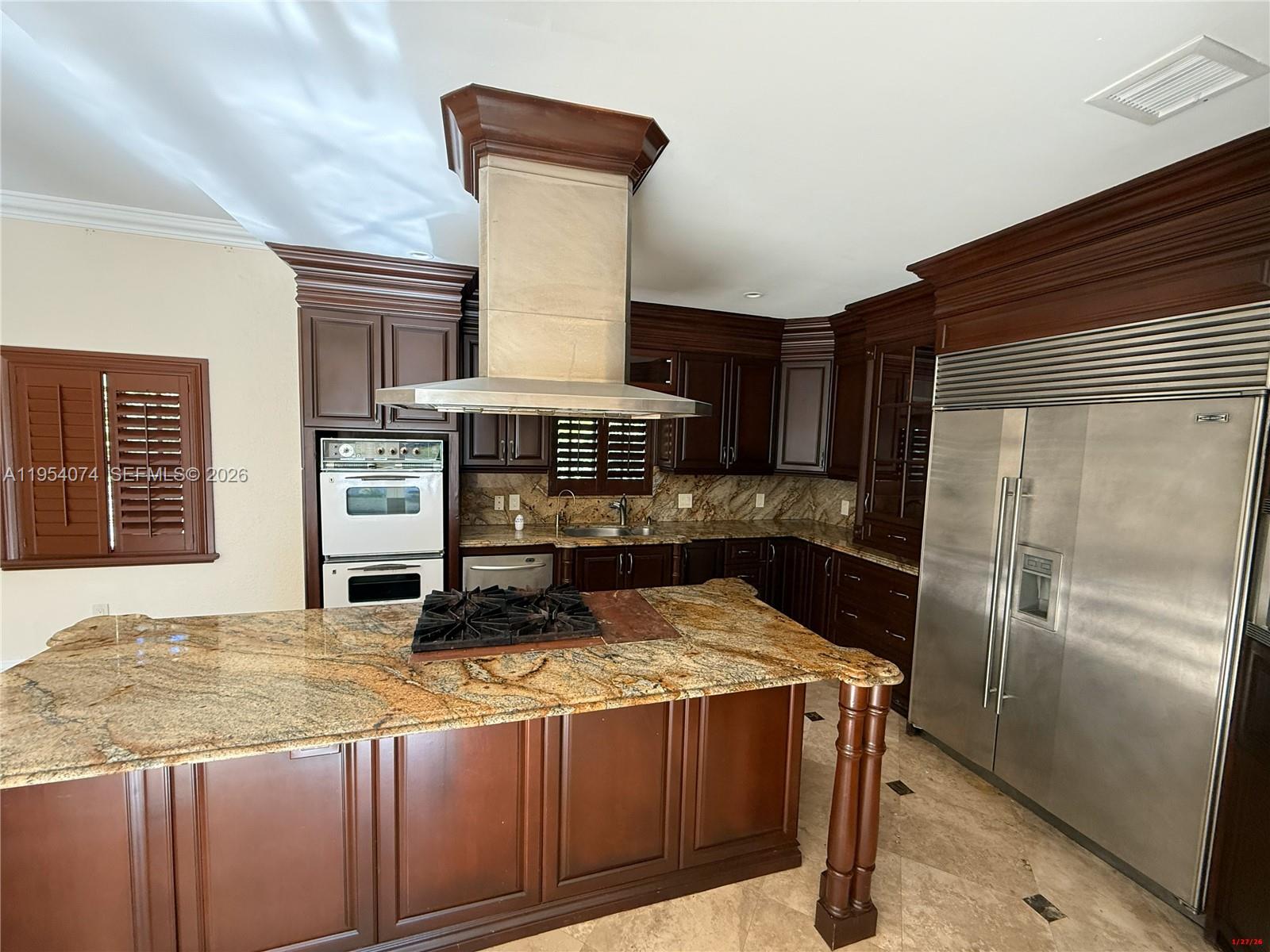 REDLANDS - Residential