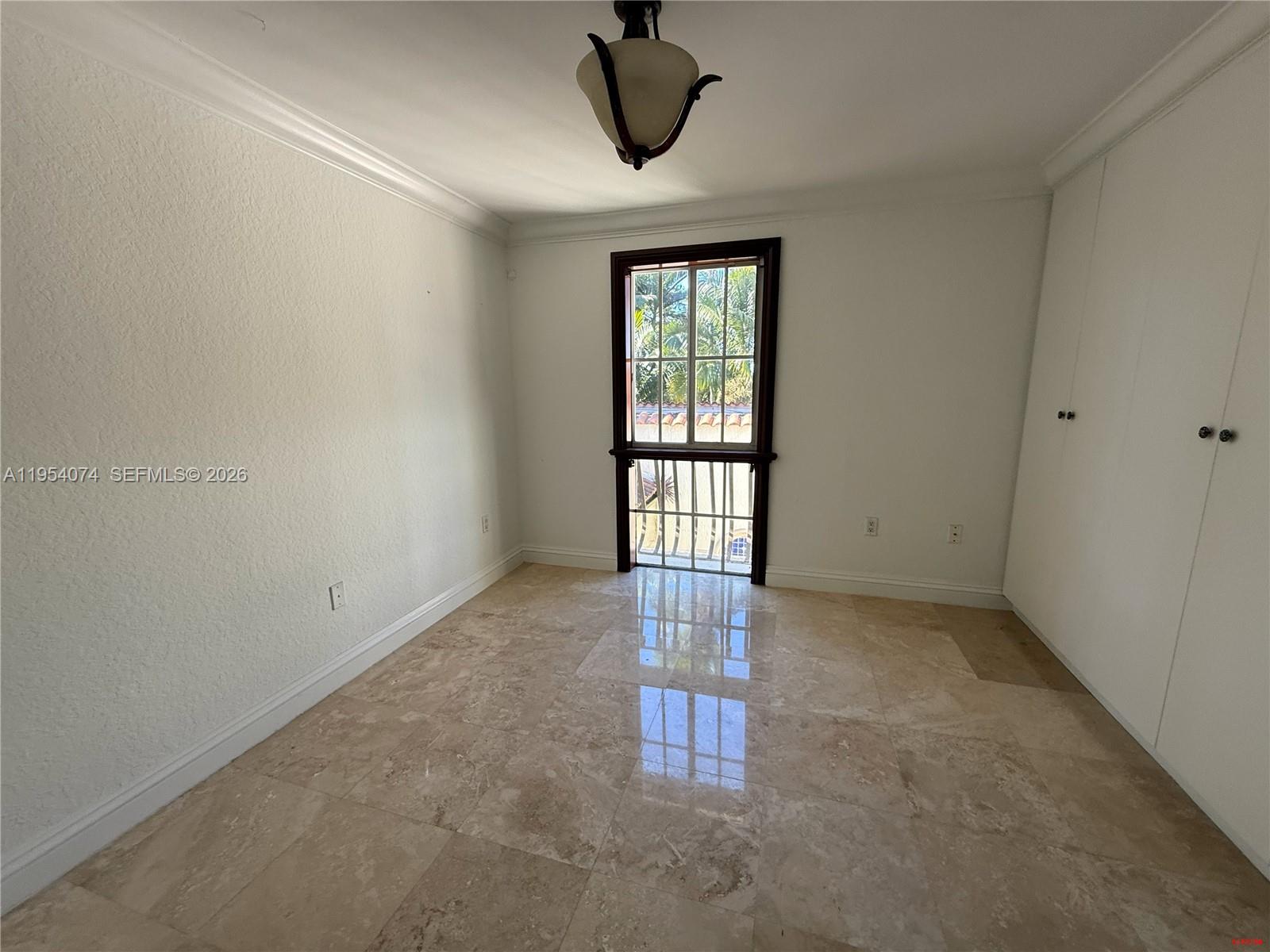 REDLANDS - Residential