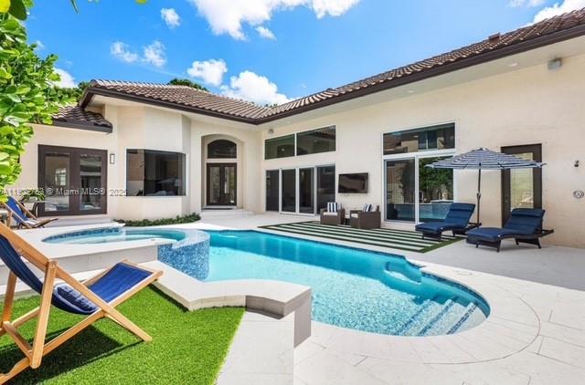 ONE THOUSAND NINE HUNDRED - Residential