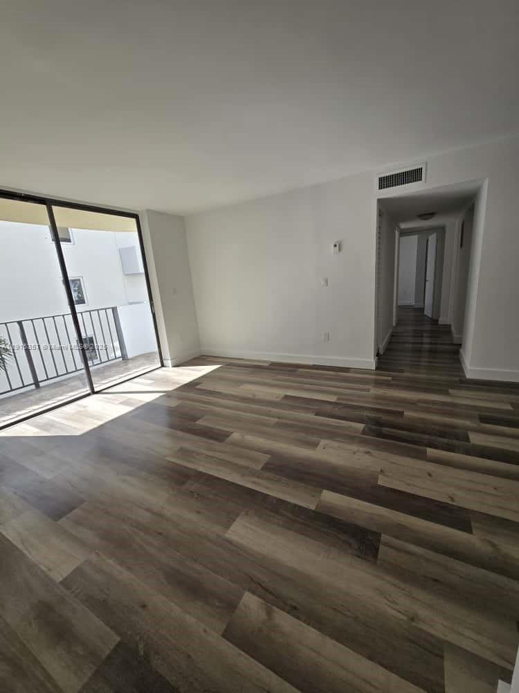 BAYVIEW GARDENS CONDO - Residential Lease