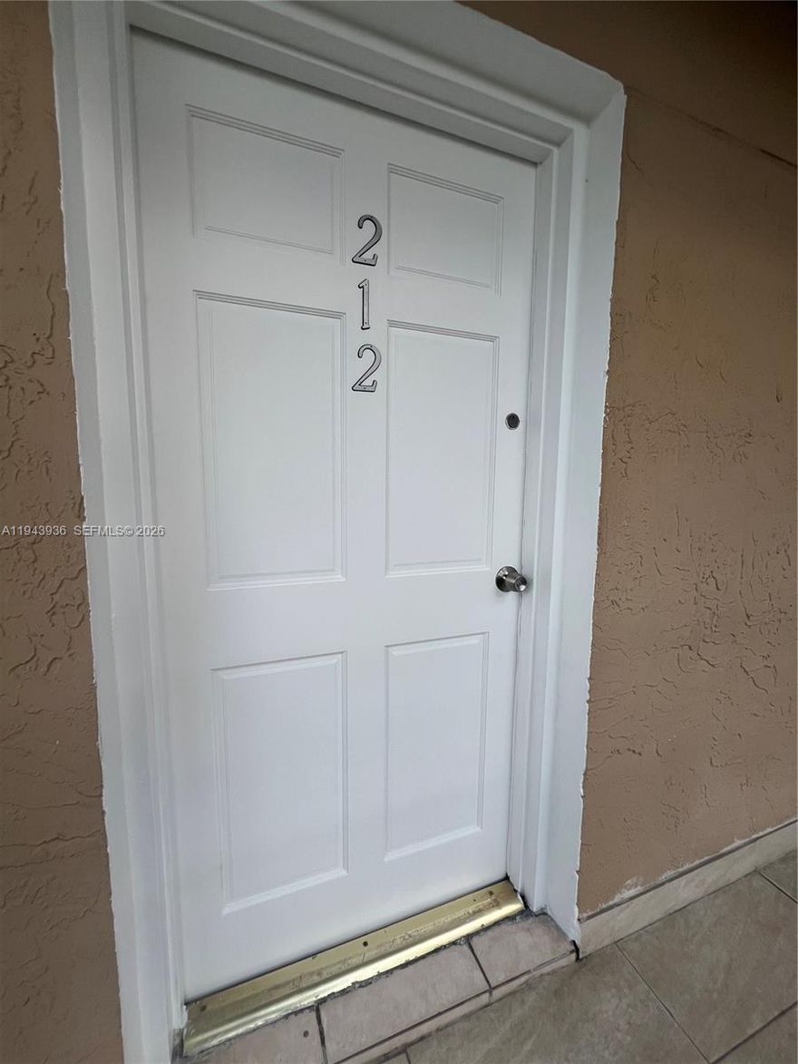 Corner unit in the desirable Sweetwater area, ready to move in. Features a brand-new kitchen, new bathroom cabinets, and new laminated flooring throughout. Centrally located with easy access to public transportation and just minutes from FIU. Excellent investment opportunity.
