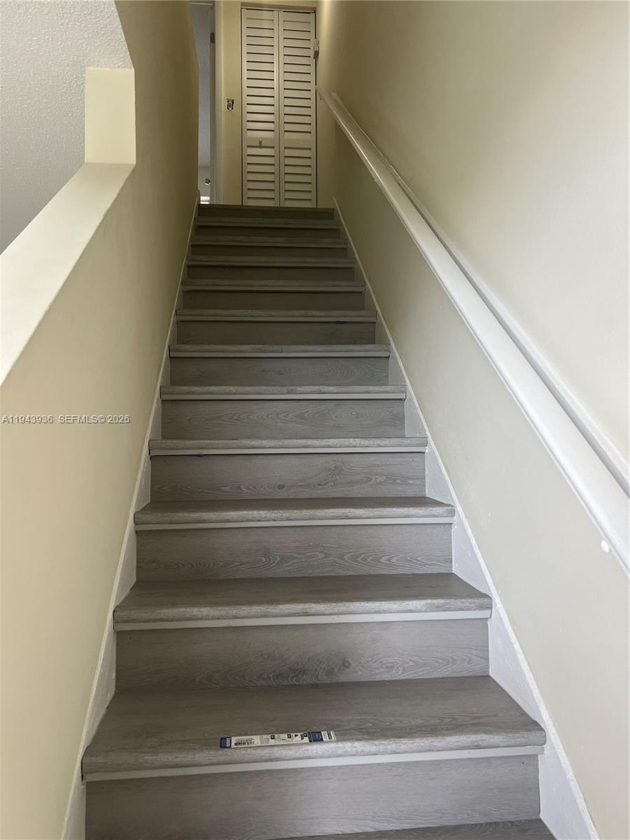 LAGUNA CLUB EAST CONDO - Residential