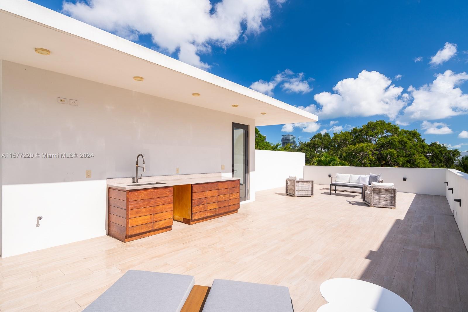 PALM TERRACE - Residential